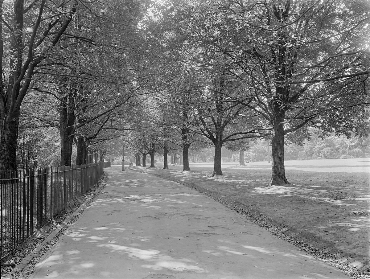 Fitzroy Gardens, East Melbourne (1945–54)