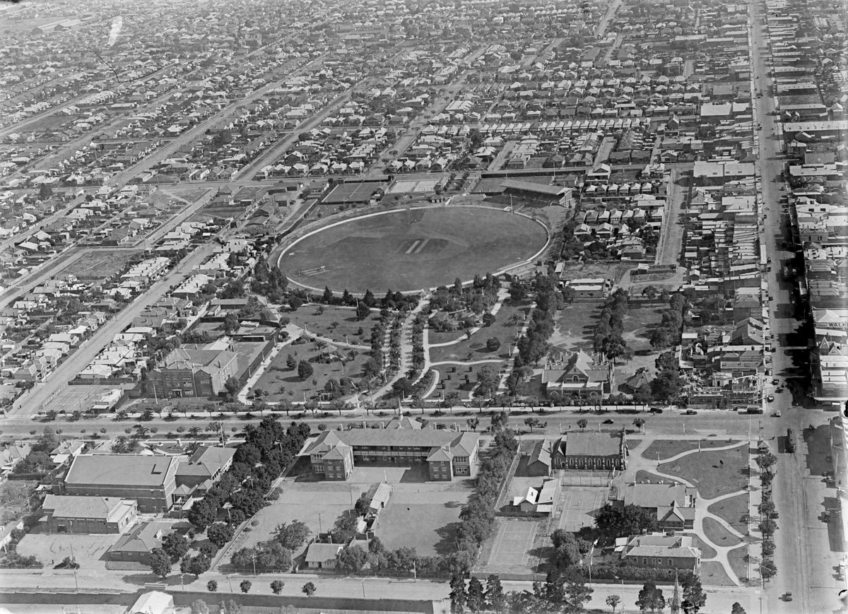Coburg looking south over Bell Street ? (1925–40)