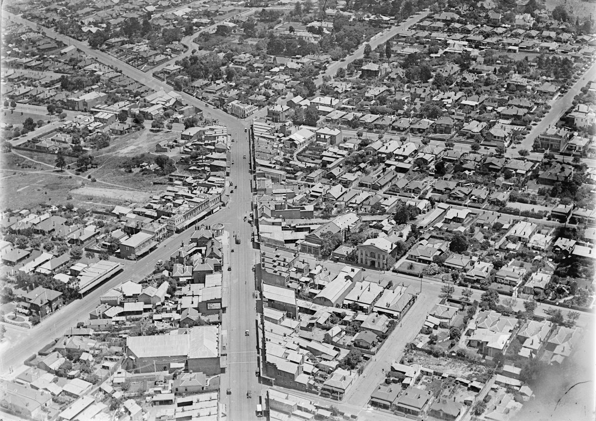 [Area around Kew Junction, showing intersection of Cotham Road and High Street] (1925–40)