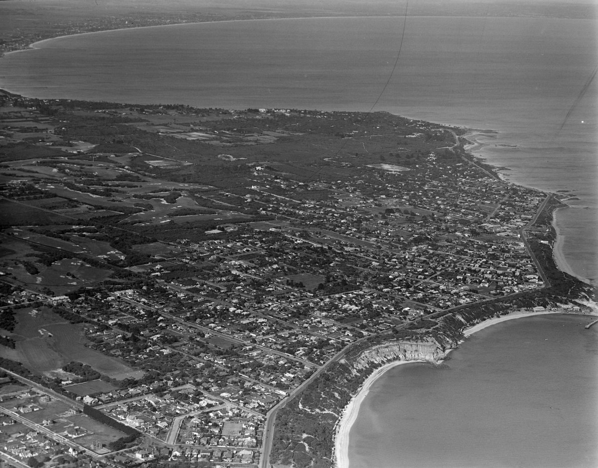 Black Rock and Beaumaris area including golf courses and coastline (c. 1938)