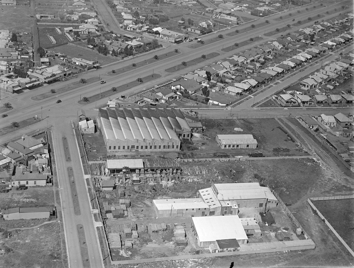 Geelong Road, West Footscray (1940s)