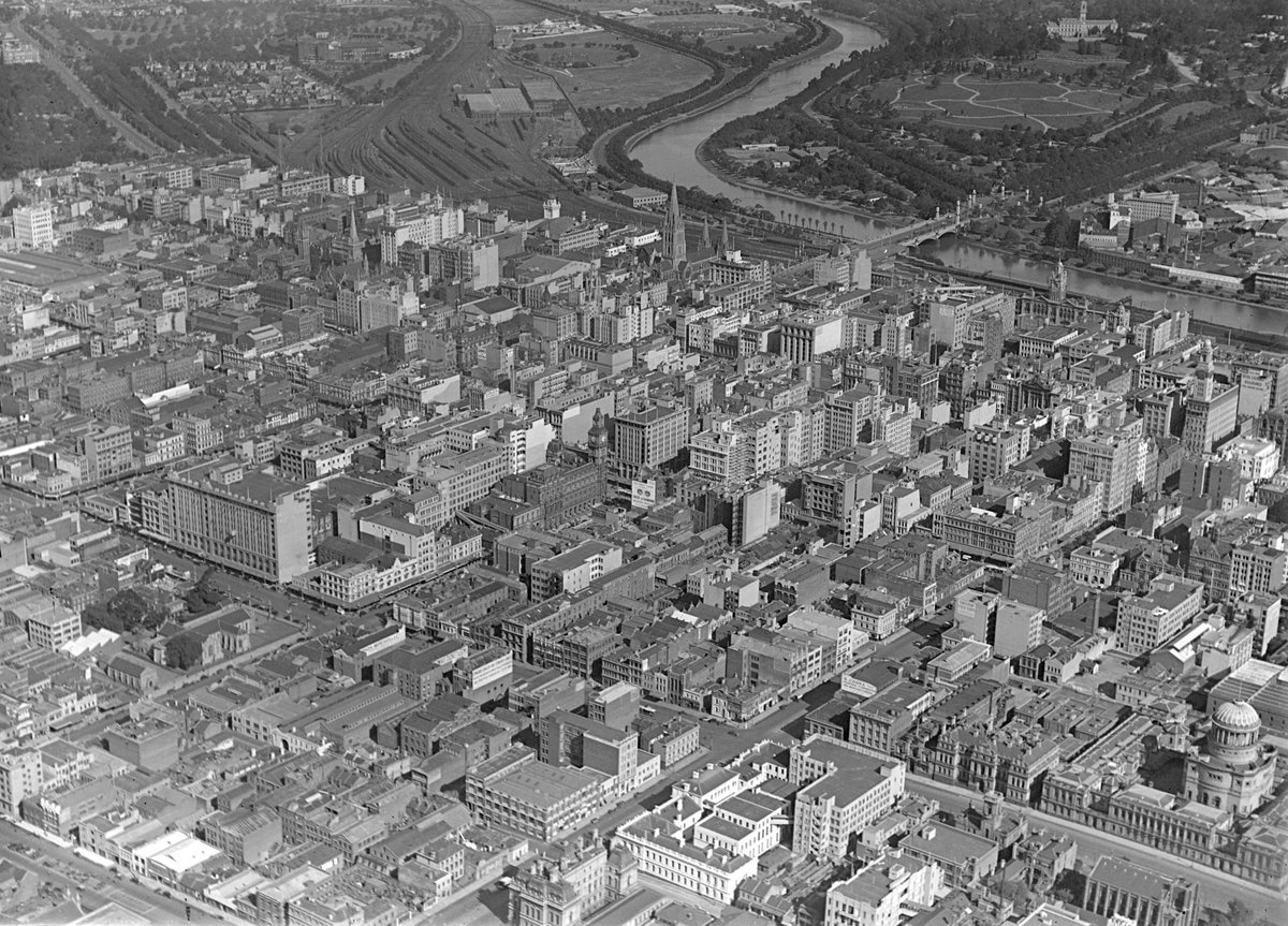 Aerial view of the City of Melbourne (1925–35)