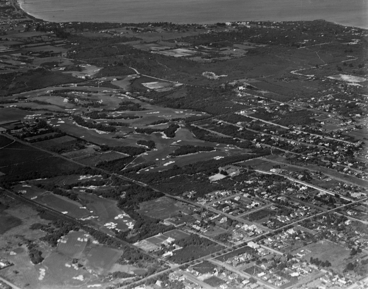 Black Rock and Beaumaris area including golf courses and coastline (c. 1938)