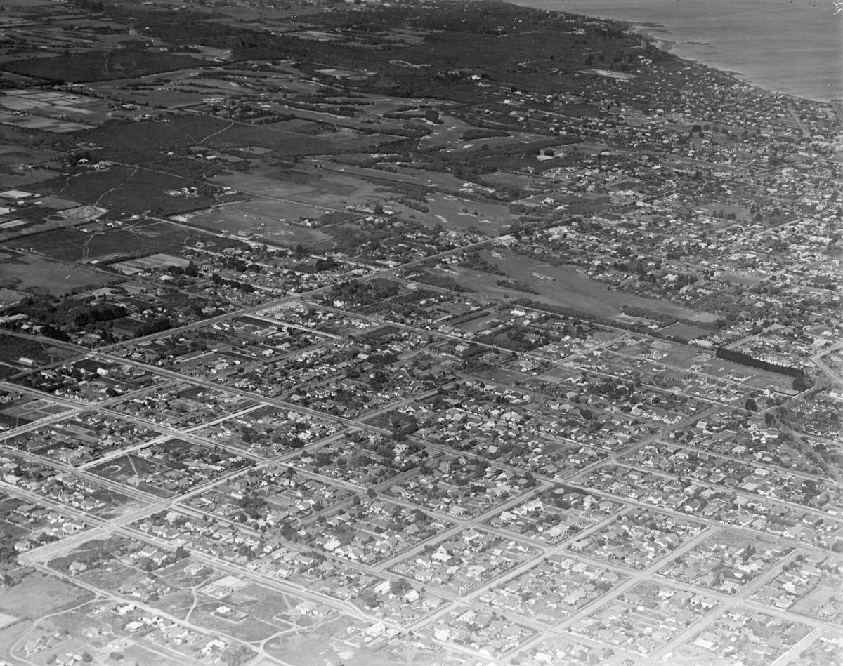 Black Rock and Beaumaris area including golf courses and coastline (c. 1938)