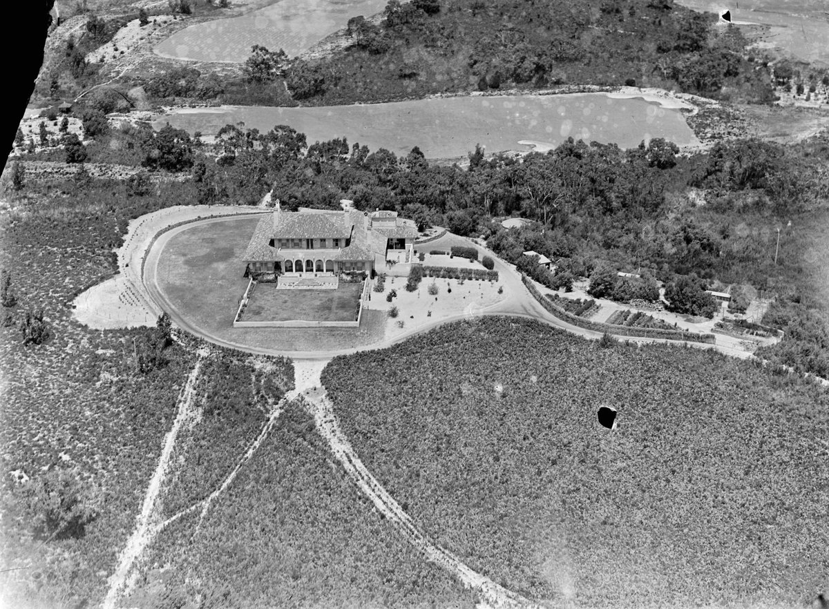 Mansion in vicinity of Melbourne, possibly belonging to Lord Bruce at Frankston (c. 1929)