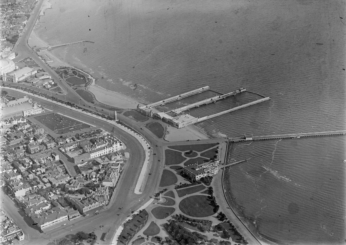 St. Kilda, with views of the pier, sea baths and Palais Theatre, St Kilda (1933)