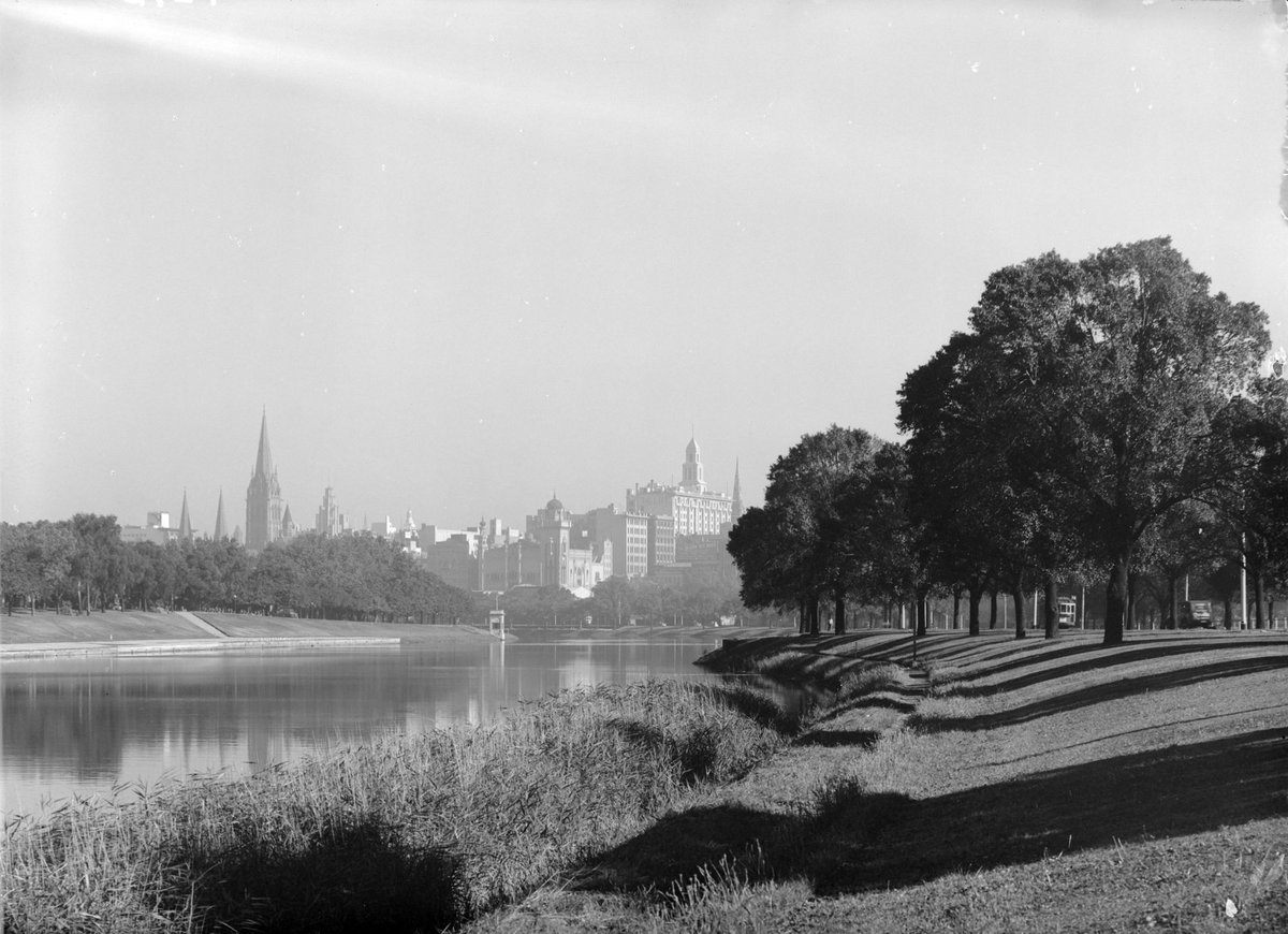 Melbourne from Yarra, Yarra River (1945–54)