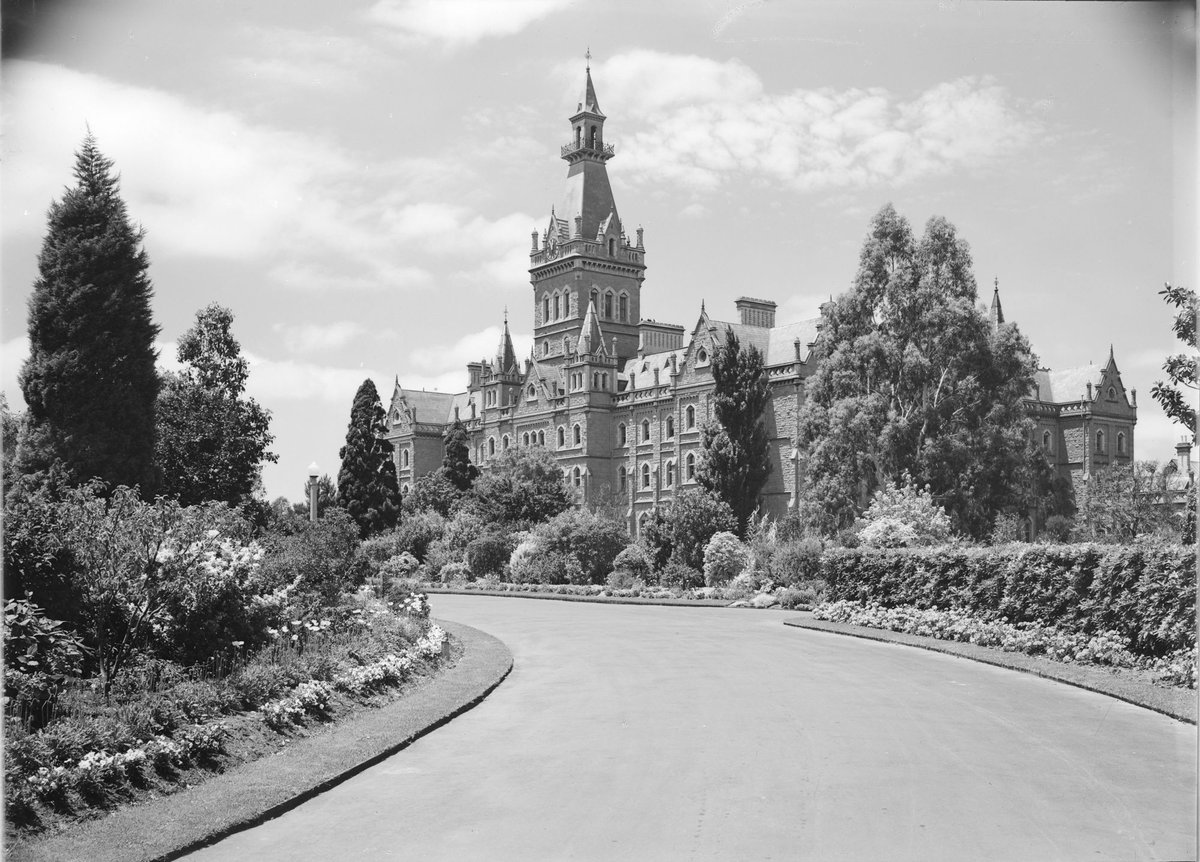 University, Melbourne. Ormond college (1945–54)
