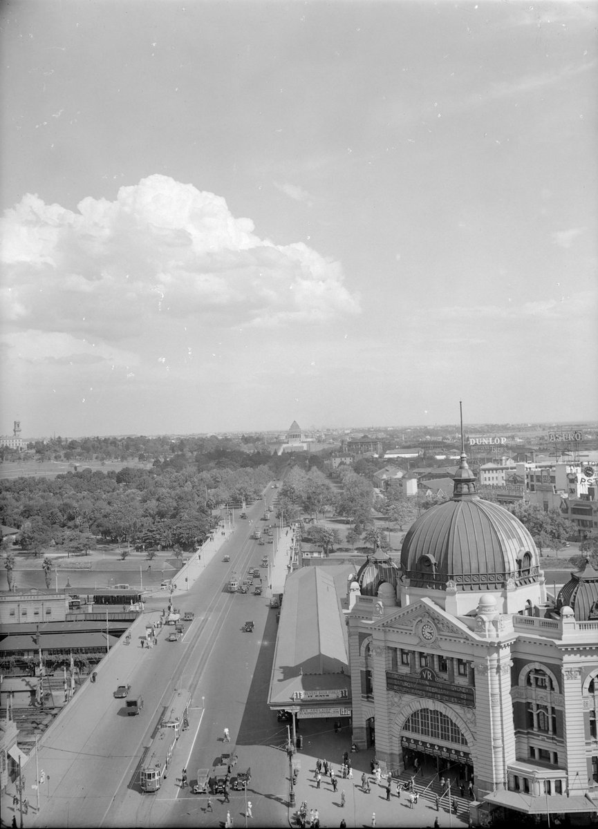 View Flinders St. Station to Shrine, Melbourne City (1945–54)