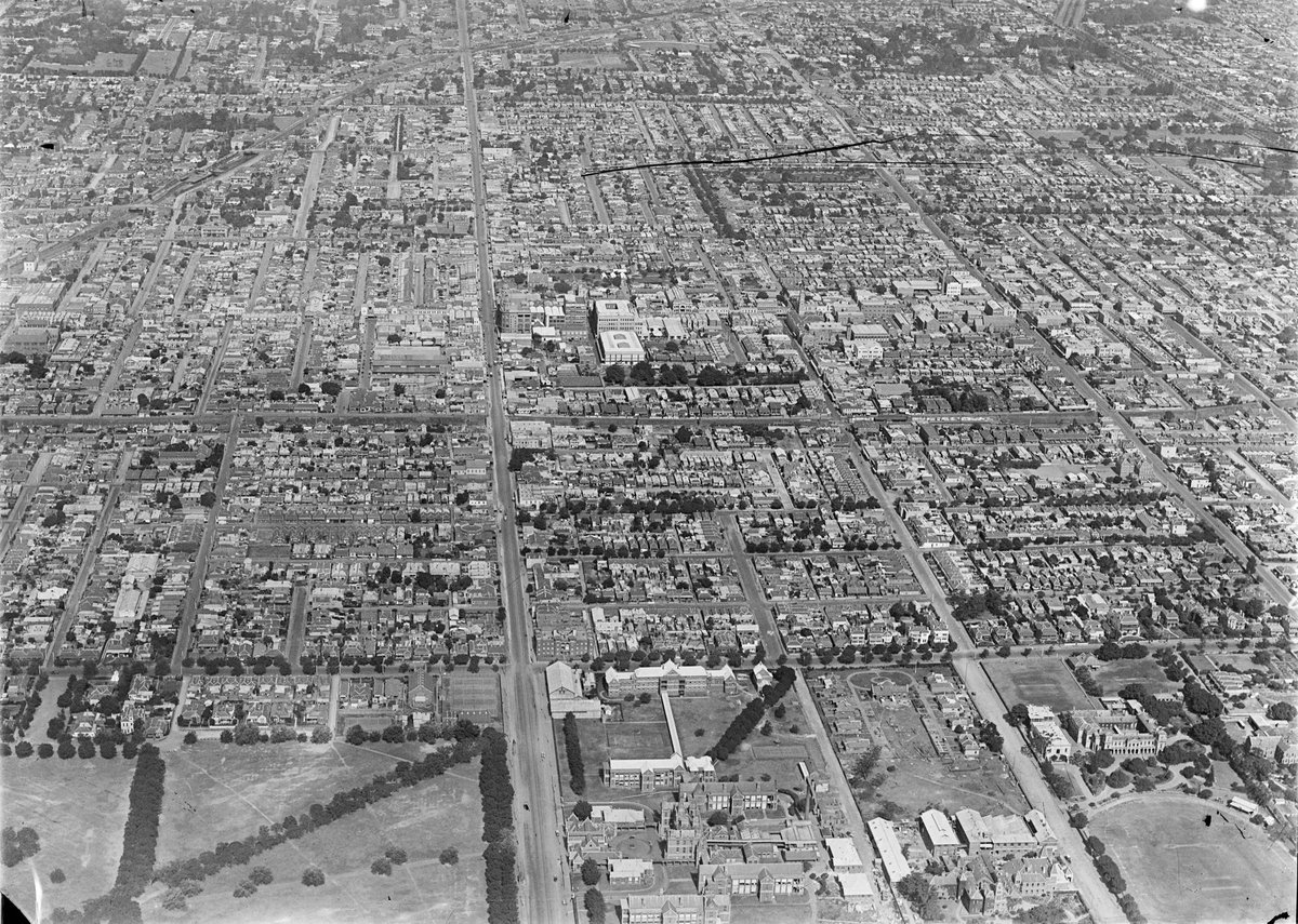 Aerial view along Malvern Road, Prahran (1925–40)