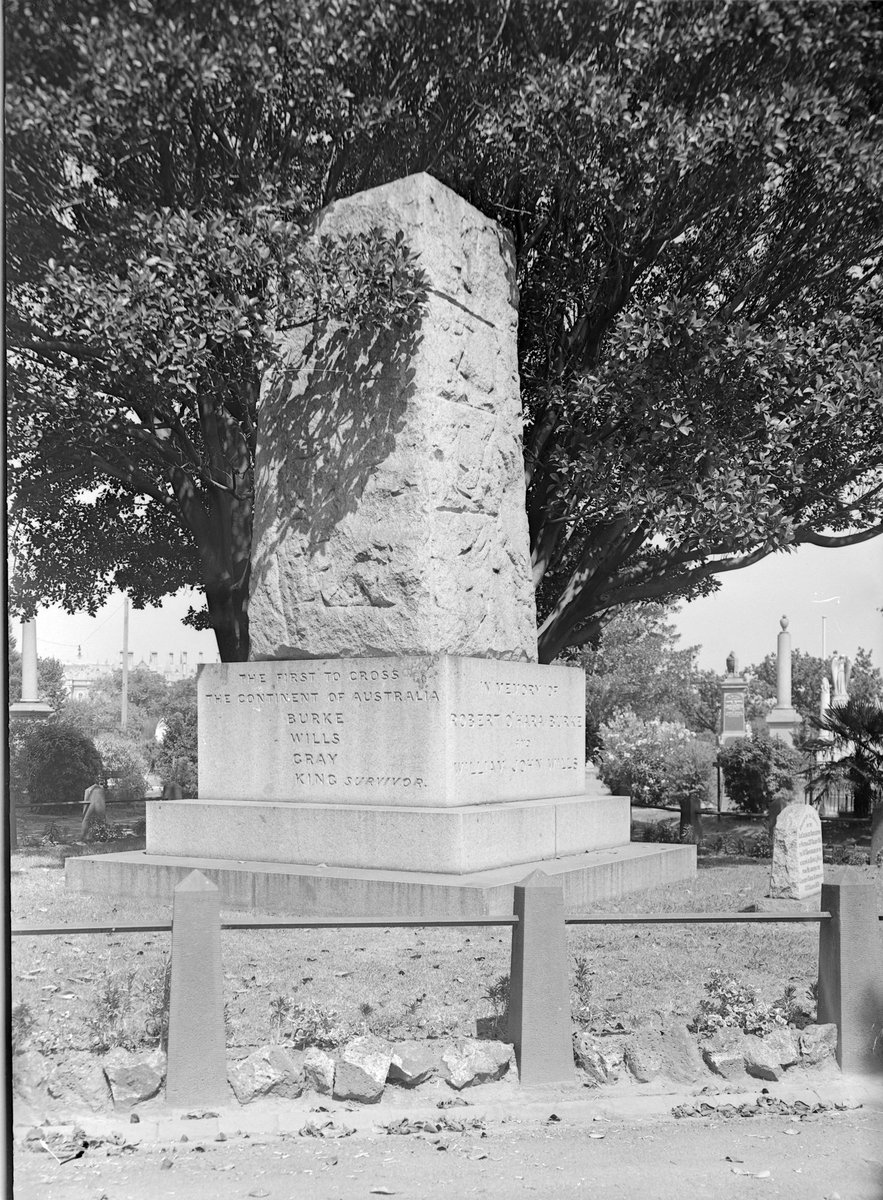 Burke, Wills, Gray and King Grave, Melbourne General Cemetery, Carlton (1945–54)
