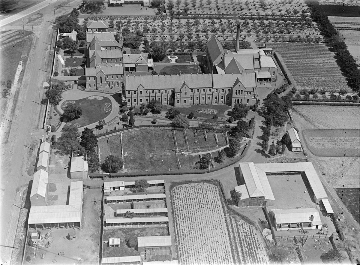 Oakleigh Con [i.e. convent] (1928)