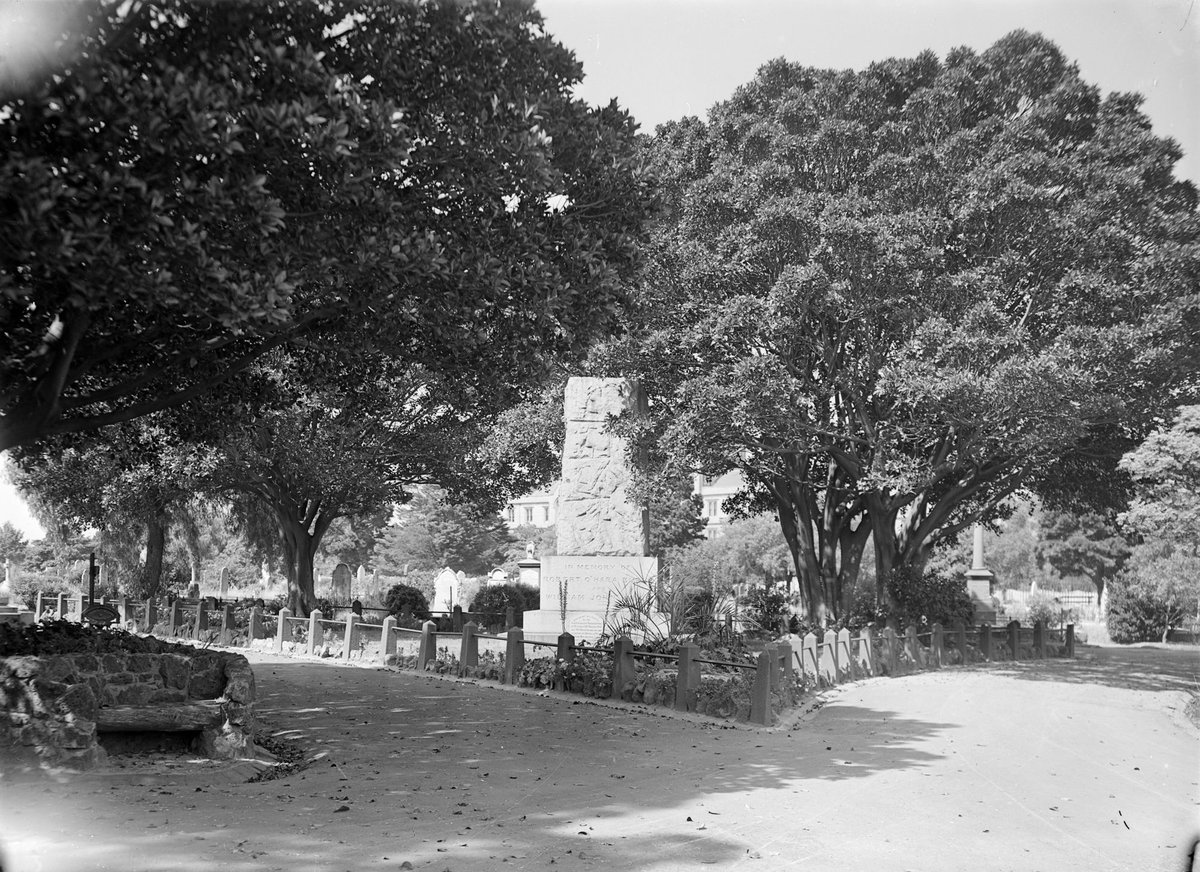 Burke, Wills, Gray and King Grave, Melbourne General Cemetery, Carlton (1945–54)