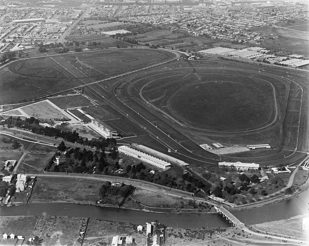 Flemington Racecourse with Maribyrnong River in foreground (1925–40)