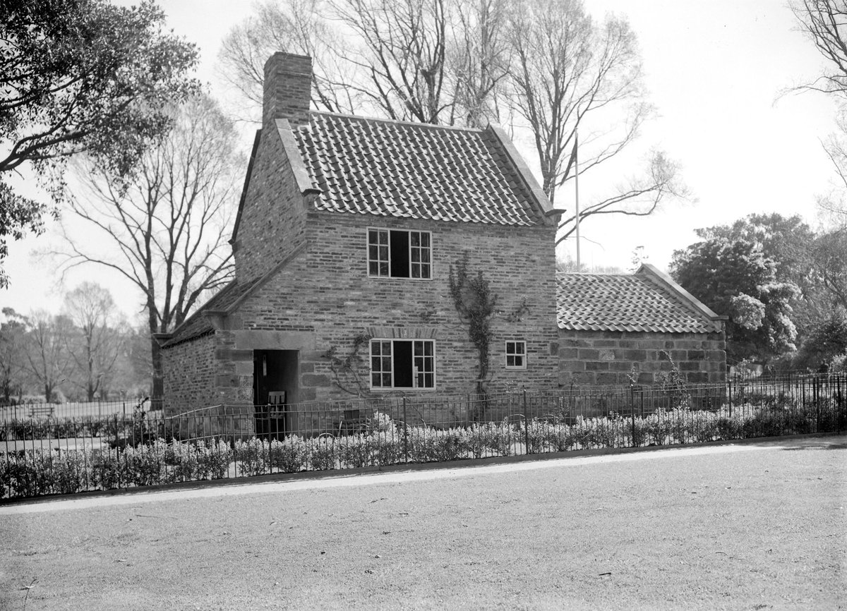 Captain Cook's Cottage, Fitzroy Gardens, East Melbourne (1945–54)