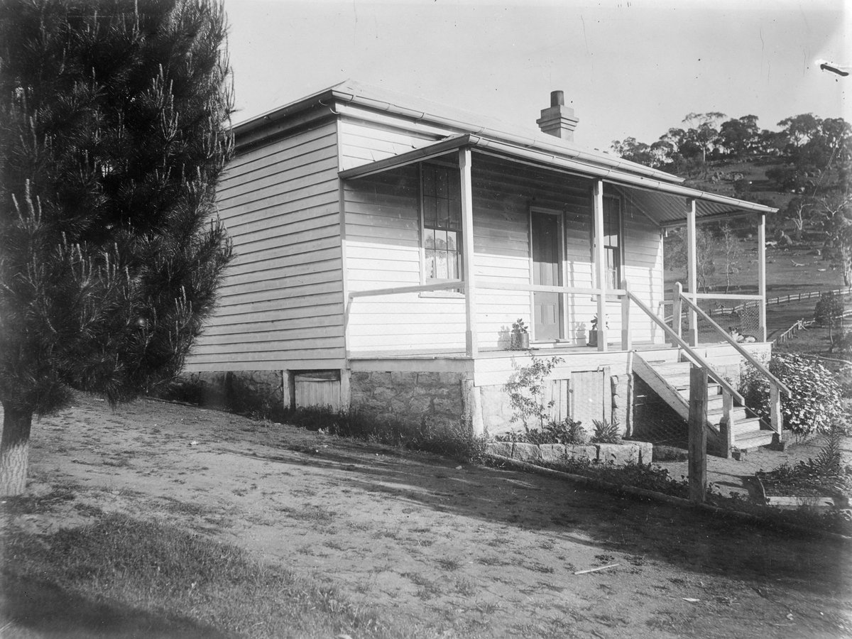 Malmsbury, main channel keeper's residence, at Preston Vale, 31 miles (1900–53)