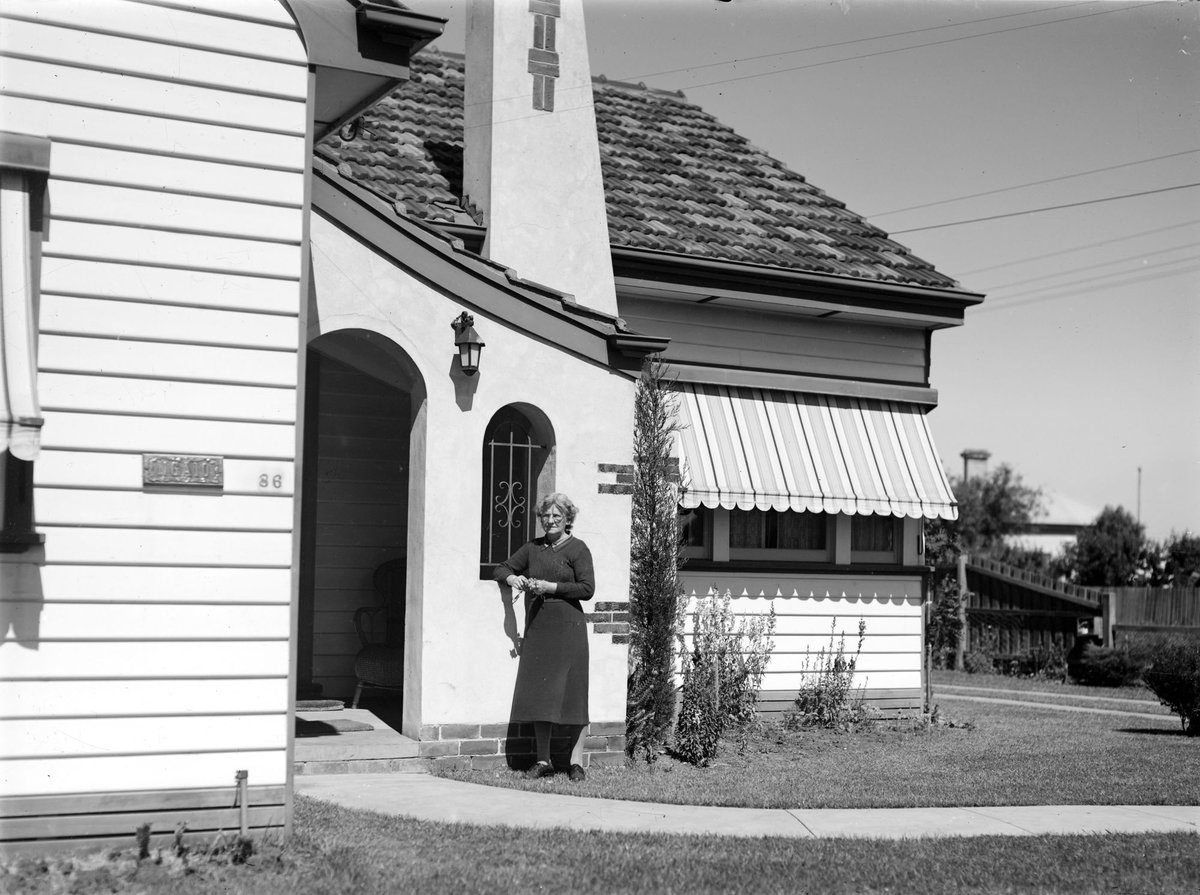 Home of Airspy photographer C.D. Pratt at 86 McCracken Street, Essendon (1941)