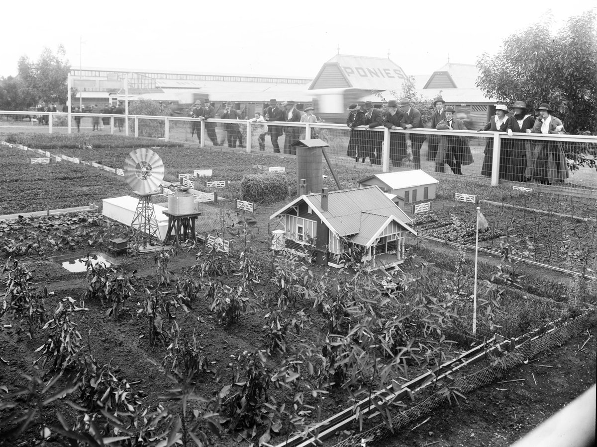 Model farm display, Royal Melbourne Show (1929)