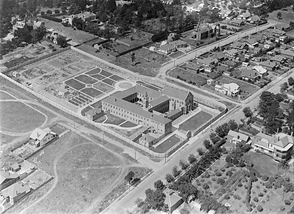 Carmelite Monastery, 94 Stevenson Streete, Kew (1928–30)
