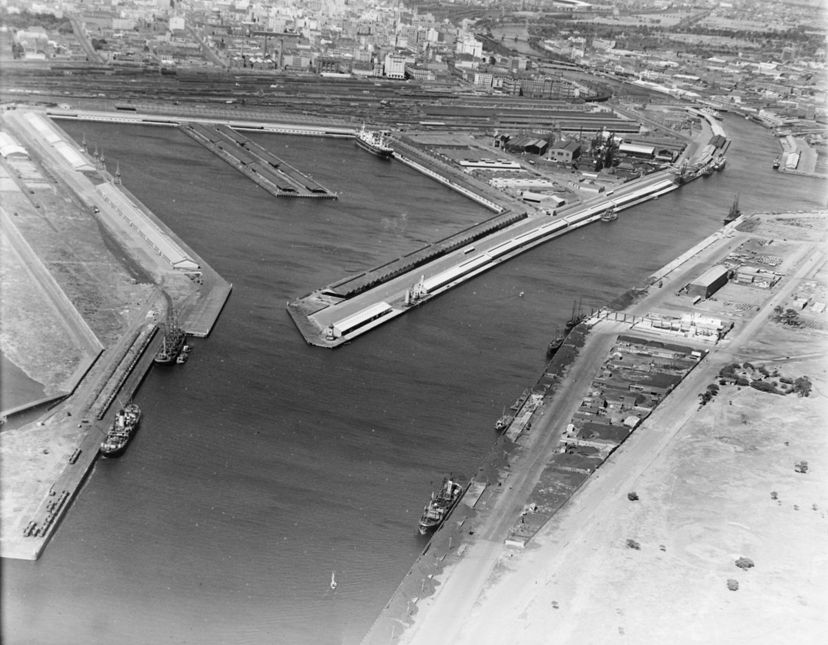 Victoria Docks, Port of Melbourne (c. 1939)