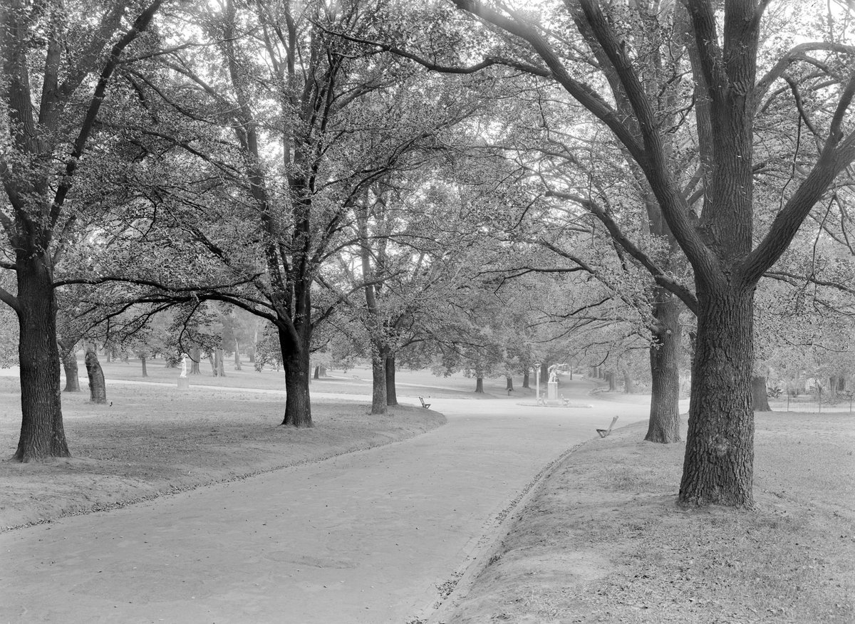 Fitzroy Gardens, East Melbourne (1945–54)