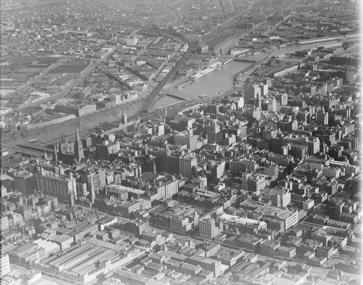 Looking toward South Melbourne from over city (1938)