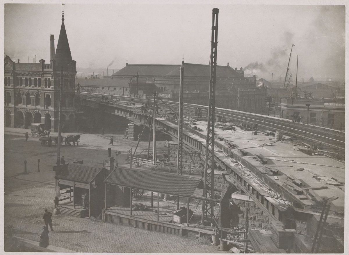 Construction of Flinders Street viaduct, Melbourne City (c. 1890)