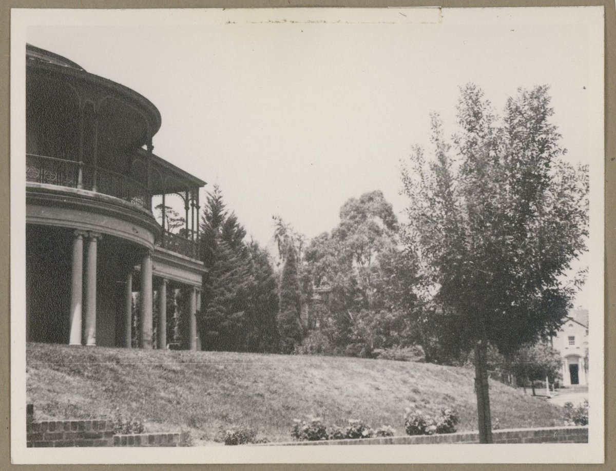 Trawalla, Toorak, Vic (1949)