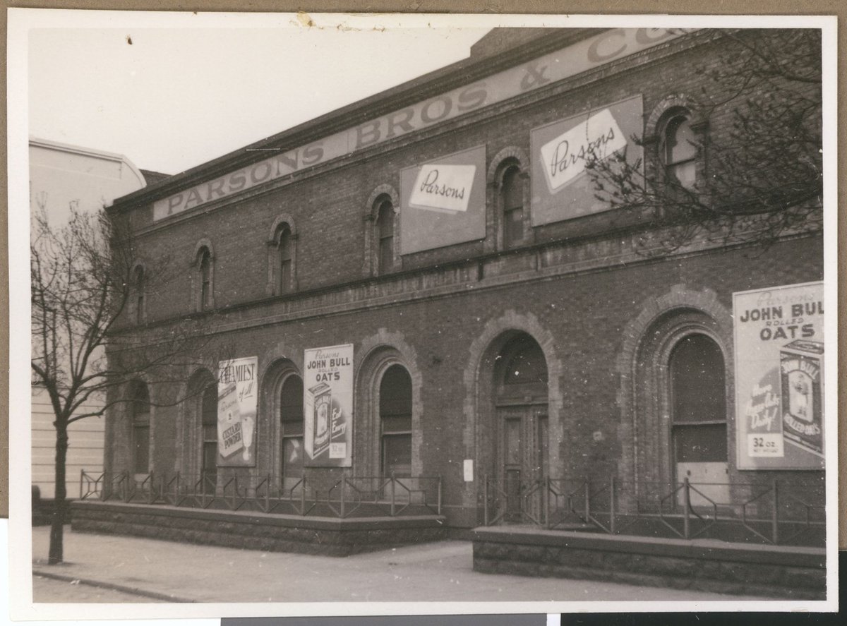 Buildings in Collins Street, Melbourne City (1949)