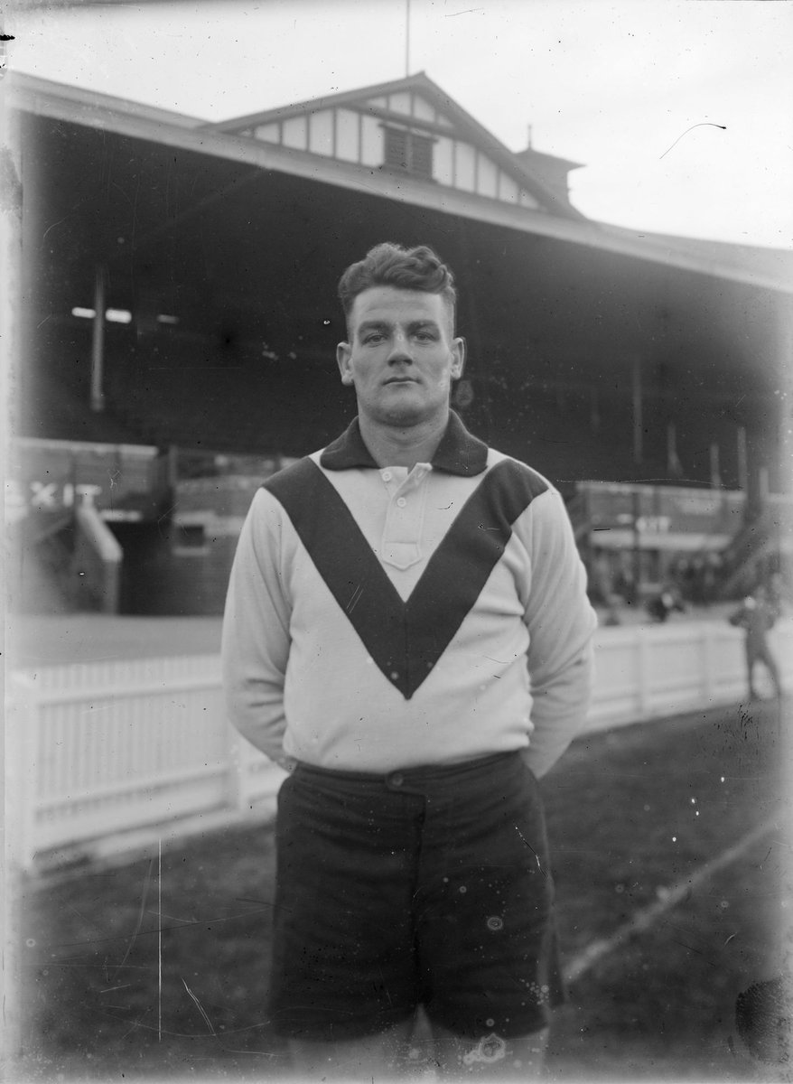 South Melbourne Football Club player (1920–50)
