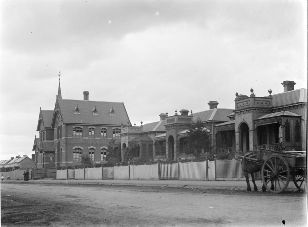 Our street [Rathmines Road, Hawthorn] (1898)