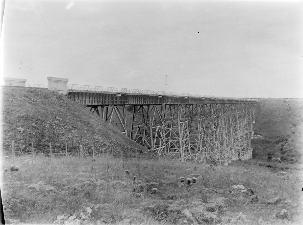 Bridge at Keilor (1920–30)