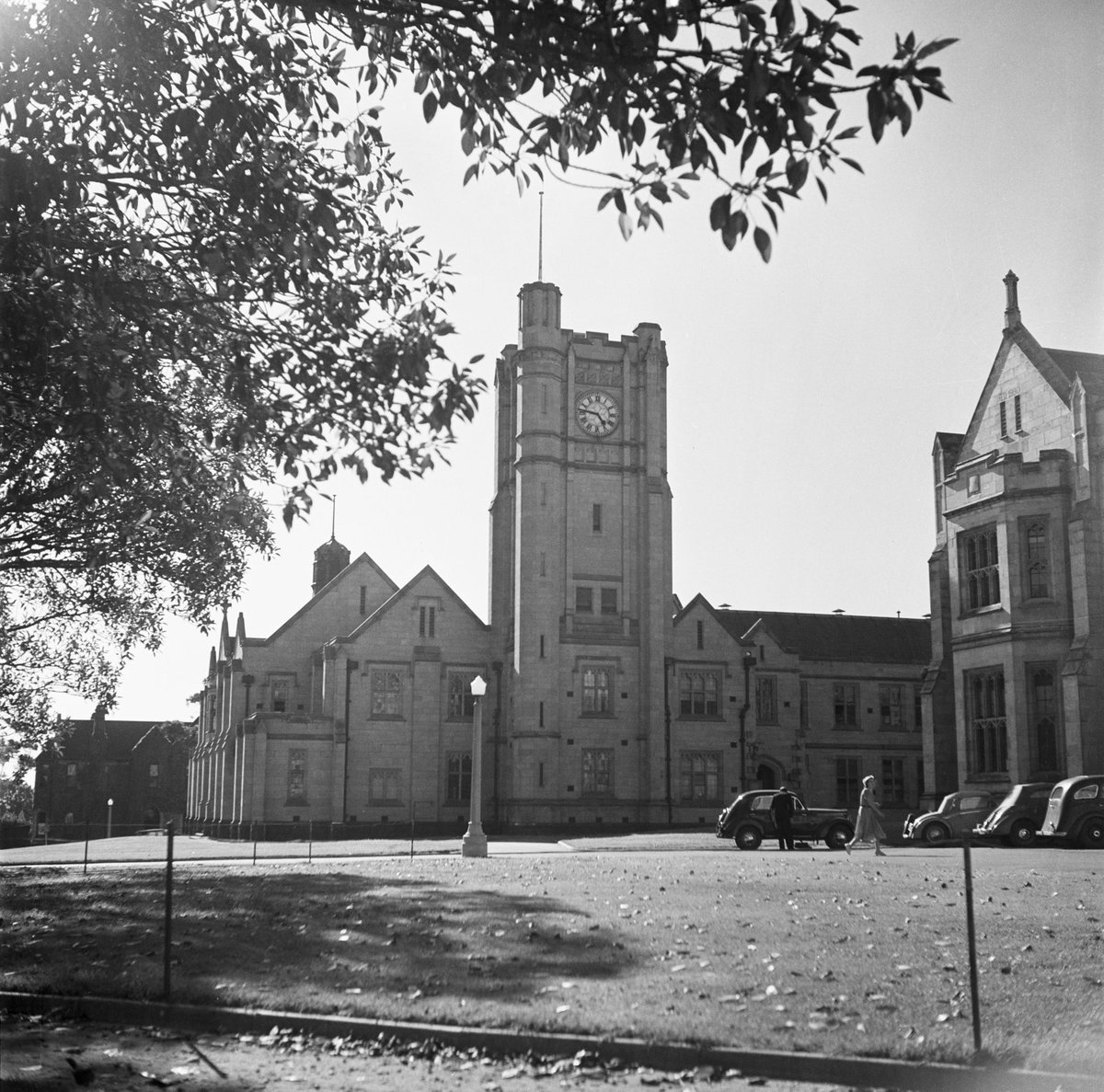 Melbourne. University of Melbourne buildings, Parkville (1949)