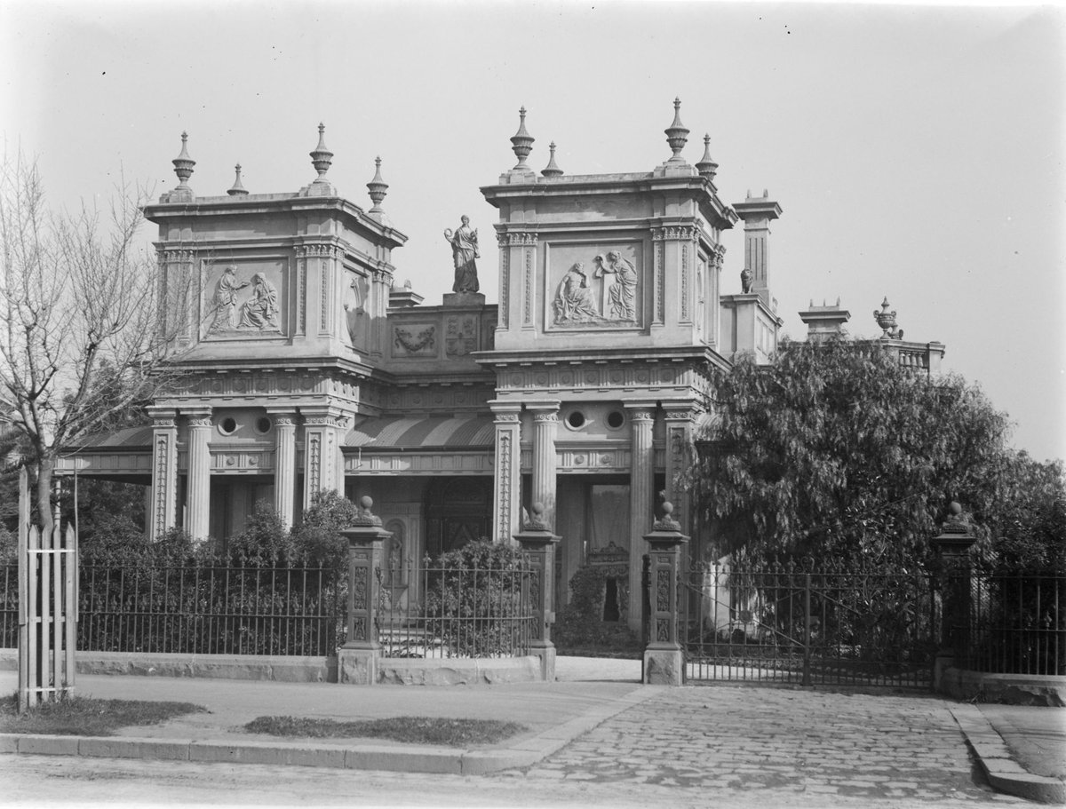 "Alton" St Kilda Road - Side view, Melbourne City (1900)