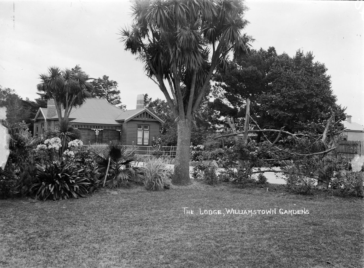 The Lodge, Williamstown Gardens [Vic.] (1900–20)