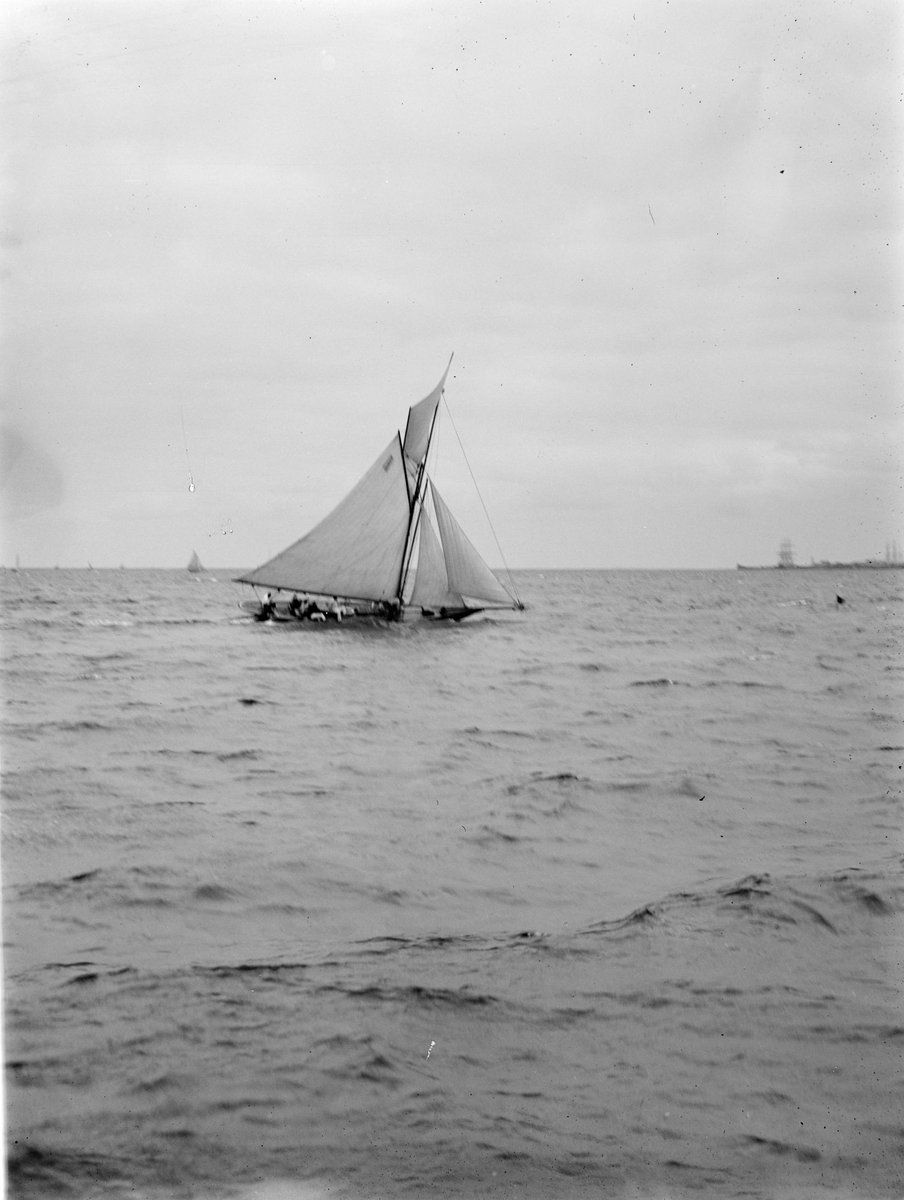 Yacht Port Melbourne (1899)