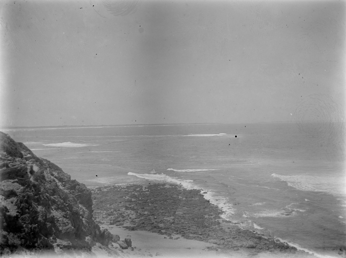 View from headland in the Port Phillip Bay area out to sea (1900–20)