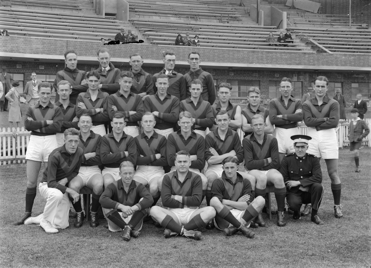 Hawthorn Football Club's Second Eighteen in front of a grandstand, Glenferrie Oval (1938–39)