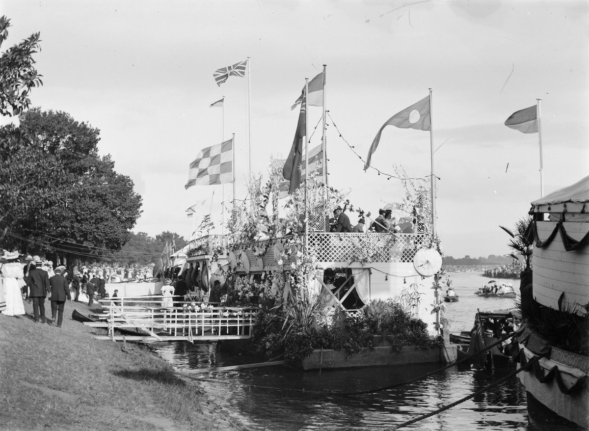 Decorated boats and floating pavilions - Henley on Yarra, Melbourne, Victoria, Yarra River (1900–14)