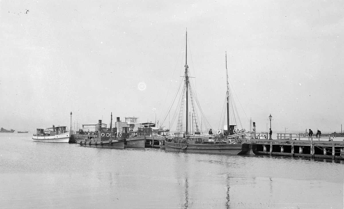 Gem pier, [Williamstown, Vic.] (1930s)