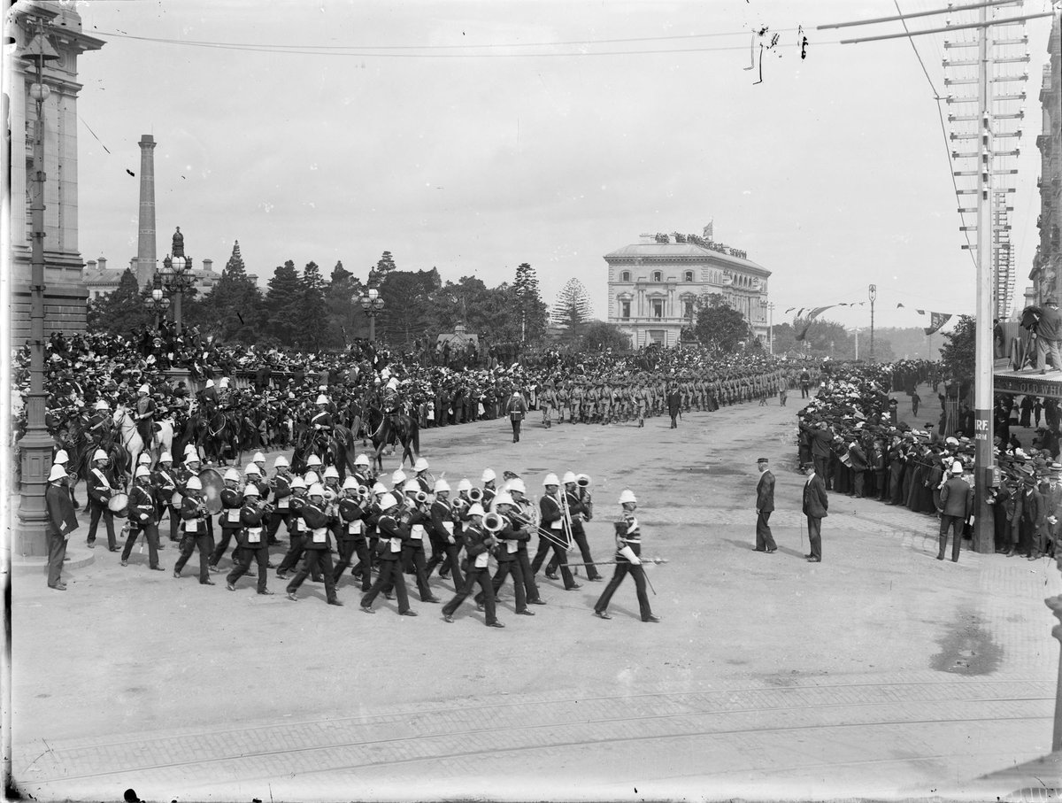 Procession of the Victorian Contingent of armed forces to the South African (Boer) War, along Spring Street, Melbourne, 28 October 1899, Melbourne City