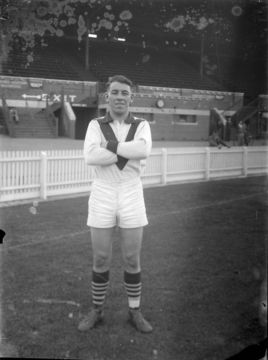 [South Melbourne football player Les Williams] (1947–50)