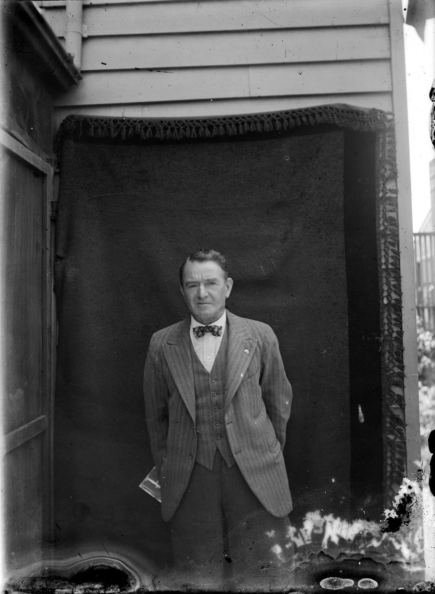 Charles Edward Boyles at 8 Inverness St. East Brunswick, Brunswick East (1930–50)