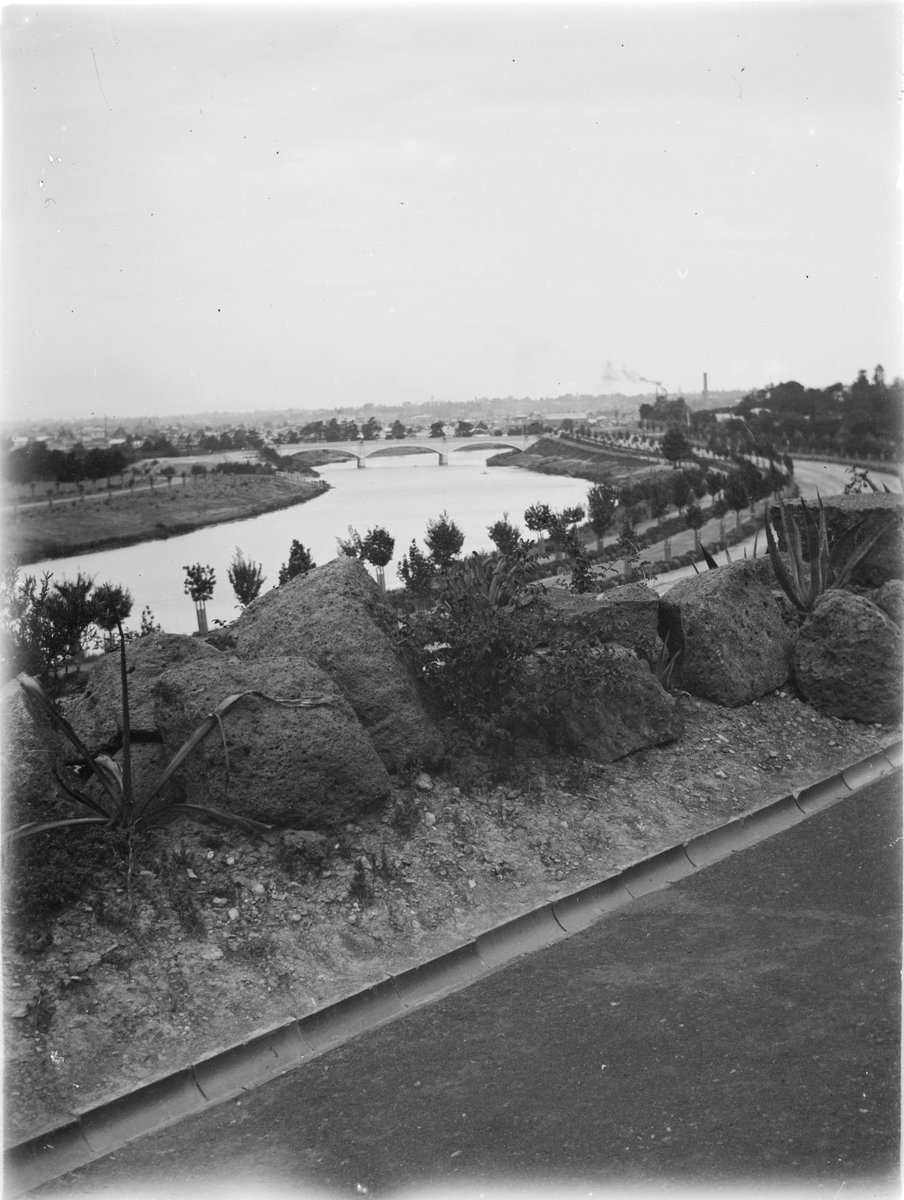 Yarra River view (1900–13)