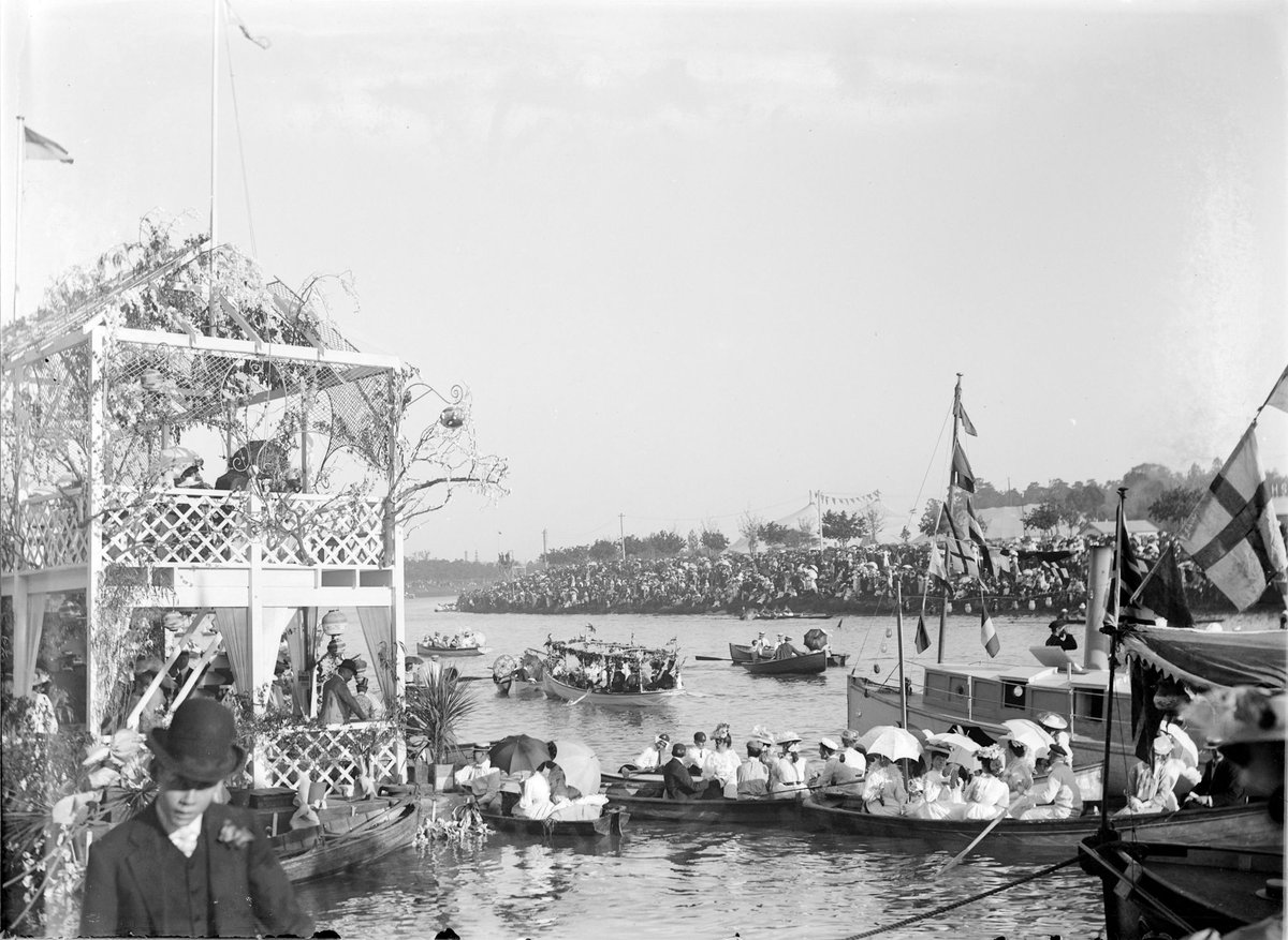 Decorated boats and floating pavilions - Henley on Yarra, Melbourne, Victoria, Yarra River (1900–14)