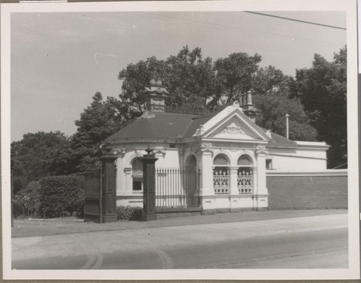 Stonnington, Glenferrie Road, Malvern - Lodge Vic (c. 1950)