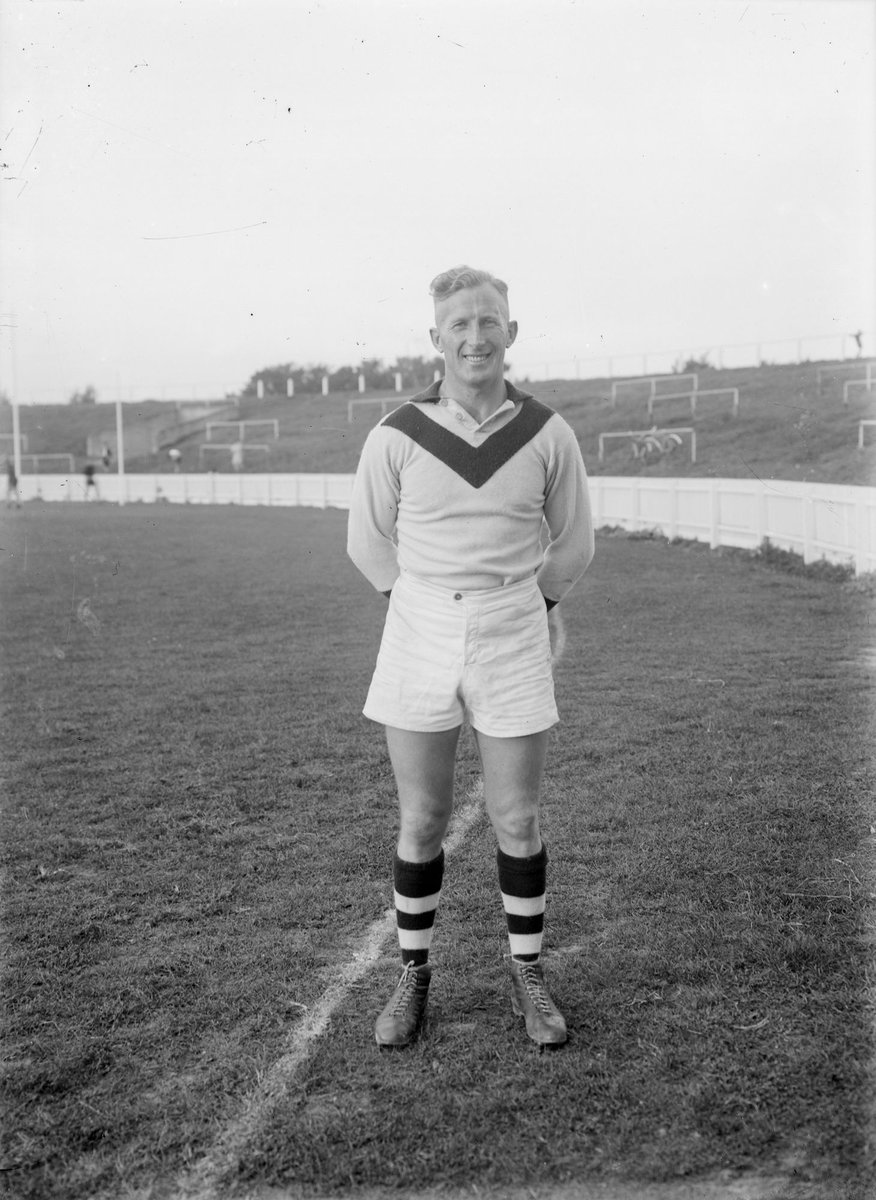 South Melbourne Football Club player (1920–50)