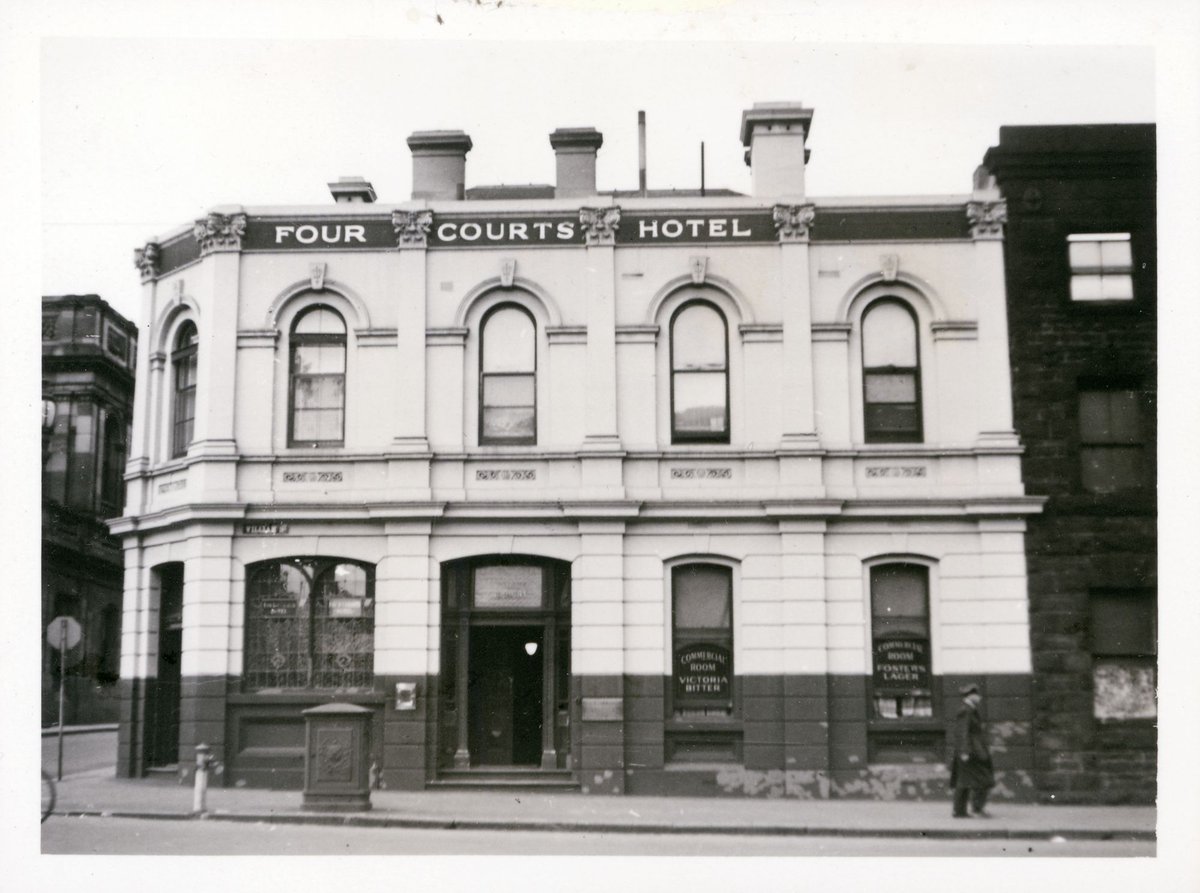 Four Courts Hotel, Wm. [i.e. William] St., [Melbourne, Vic.] (1949)