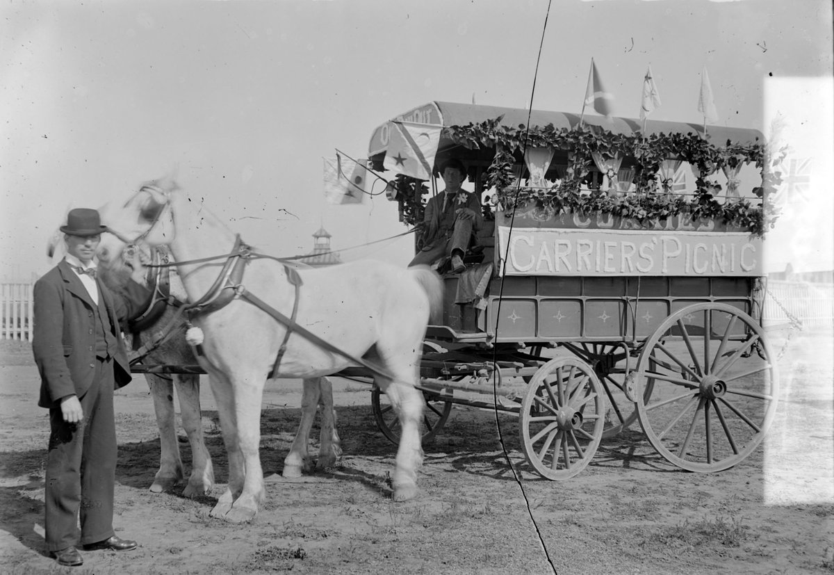 Carriers picnic at Sandridge (Port Melbourne) to celebrate Queen Victoria's Jubilee (c. 1920)
