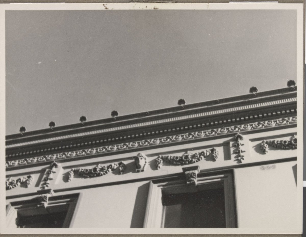 Hotel on the corner of Rathdowne and University Streets, Carlton, Vic (c. 1949)